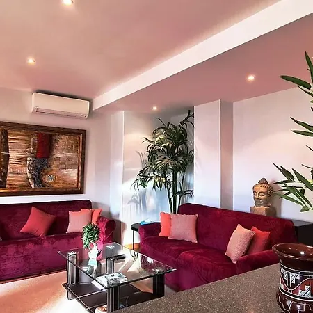Beautiful 2-Bedroom Apt In A High-End Residence Near The Palais *