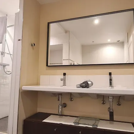 Beautiful 2-bedroom In A High-end Near The Palais Apartment *