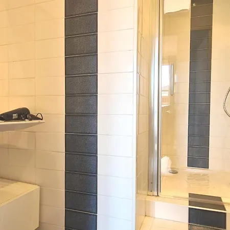 Beautiful 2-bedroom In A High-end Near The Palais Apartment Cannes