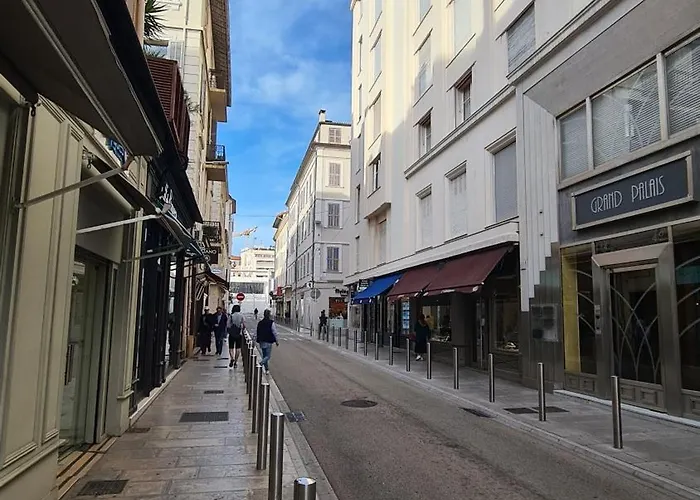 Beautiful 2-Bedroom Apt In A High-End Residence Near The Palais 칸느