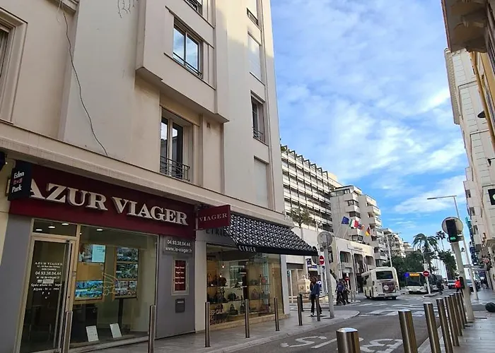 아파트 Beautiful 2-Bedroom Apt In A High-End Residence Near The Palais 칸느