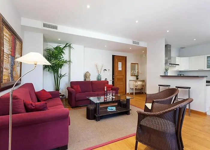 Beautiful 2-Bedroom Apt In A High-End Residence Near The Palais *