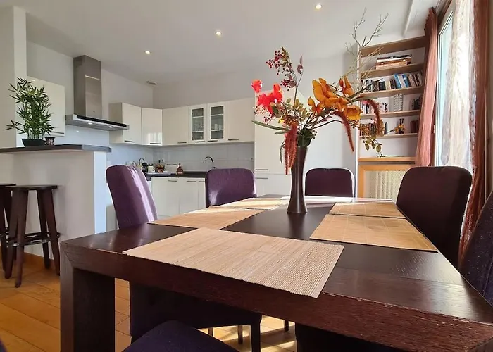 Beautiful 2-Bedroom Apt In A High-End Residence Near The Palais 아파트 *