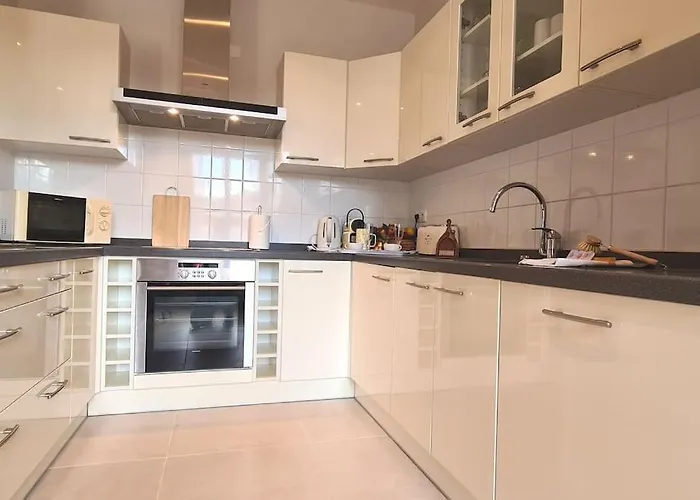 아파트 Beautiful 2-Bedroom Apt In A High-End Residence Near The Palais 칸느