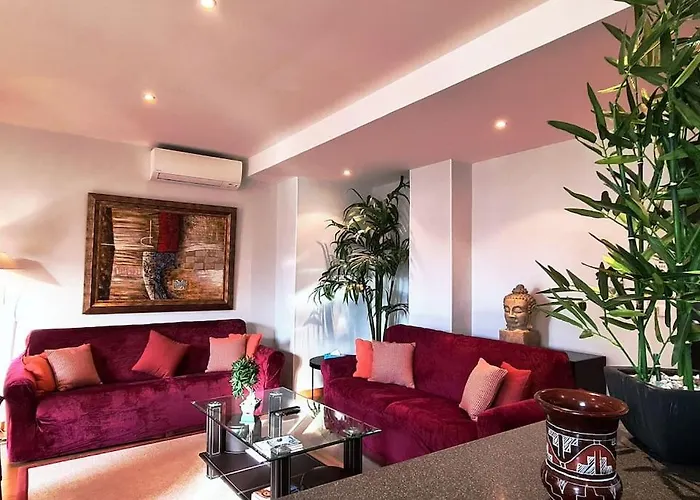 Beautiful 2-Bedroom Apt In A High-End Residence Near The Palais *